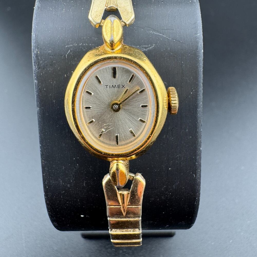 Timex Vintage Ladies Cocktail Watch Gold Tone Expansion Band